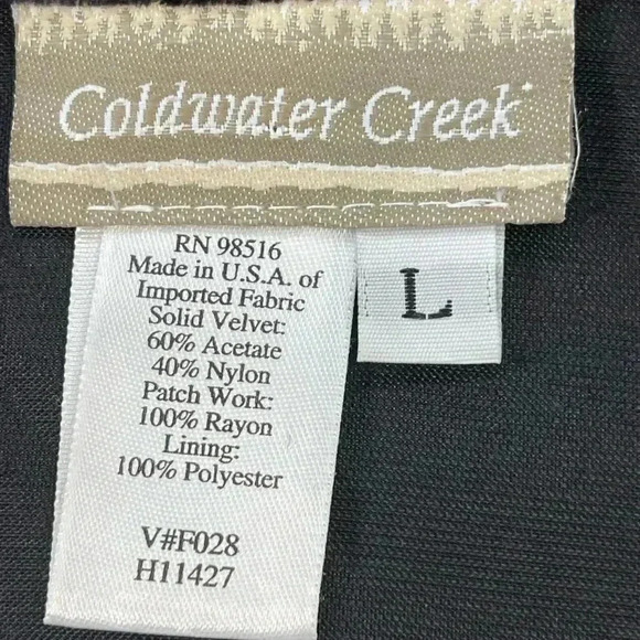 Elegant Black Velvet Patchwork Jacket - Picture 9 of 9